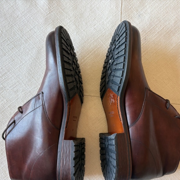 Magnanni Brown Leather Chukka Boot. - Excellent Condition - Size 10 main image 5
